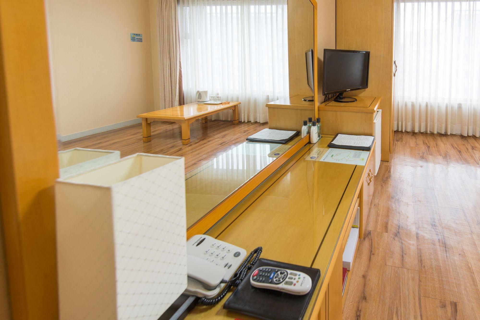 Hawaii Hotel Jeju Eksteriør billede