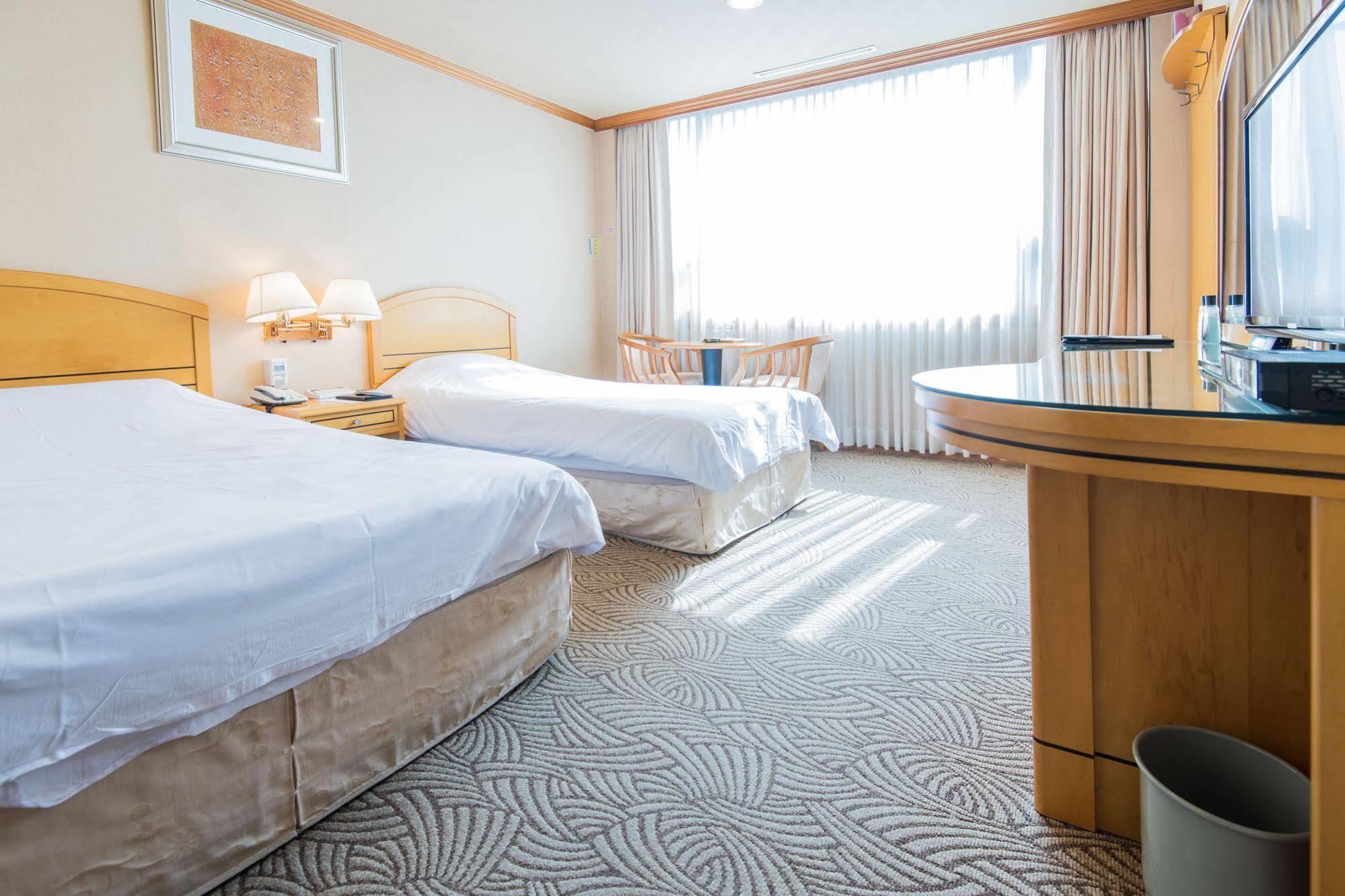 Hawaii Hotel Jeju Eksteriør billede
